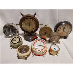 LOT OF VINTAGE CLOCK, AS IS