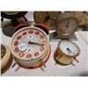 Image 3 : LOT OF VINTAGE CLOCK, AS IS