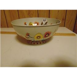 VINTAGE METAL BARET WARE FRUIT BOWL