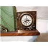 Image 3 : 22" ELECTRIC LAMP & CLOCK, CURLING THEME