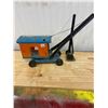 Image 1 : 1940'S STRUCTO EXCAVATOR, RARE