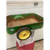 Image 2 : JOHN DEERE PEDAL TRACTOR WAGON
