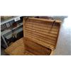 Image 5 : Wicker Chest