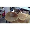 Image 1 : 3 Wicker Baskets