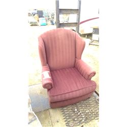 RED/BROWN ARM CHAIR