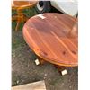 Image 7 : OAK CIRCULAR TABLE