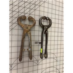 VINTAGE CATTLE NOSE PULL TOOLS LOT OF 2