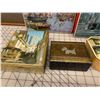 Image 4 : VINTAGE TINS LOT OF 5