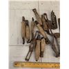 Image 2 : LOT OF OLD HAND TOOLS