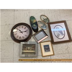 WALL HANGING LOT AND CLOCK