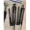 Image 3 : LOT OF OLD GREASE GUNS