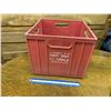 Image 1 : LETHBRIDGE PURITY DAIRY VINTAGE MILK CRATE