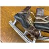 Image 3 : VINTAGE CCM SKATES