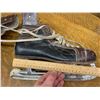 Image 4 : VINTAGE CCM SKATES
