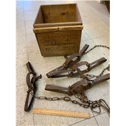 WOODEN CRATE AND OLD TRAPS
