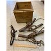 Image 1 : WOODEN CRATE AND OLD TRAPS