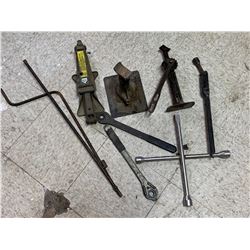 LOT OF JACKS AND RELATED