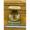 Image 1 : VINTAGE METAL SCALE