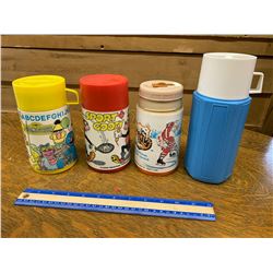 LOT OF VINTAGE THERMOS SESAME STREET GOOFY ETC