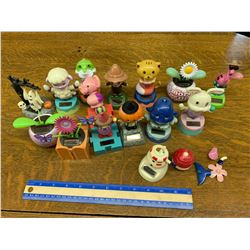 LOT OF SOLAR DANCERS