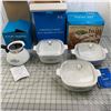 Image 1 : VINTAGE CORNING WARE TEAPOT AND SAUCEPANS WITH BOXES