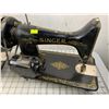Image 2 : LOT OF 2 SINGER CABINET SEWING MACHINES