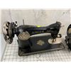 Image 3 : LOT OF 2 SINGER CABINET SEWING MACHINES