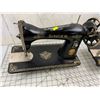 Image 4 : LOT OF 2 SINGER CABINET SEWING MACHINES