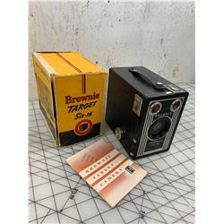 BROWNIE TARGET SIX-16 VINTAGE CAMERA AND BOX