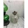Image 4 : LOT OF OIL LAMPS