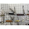 Image 6 : LOT OF POCKET KNIVES VARY IN CONDITION