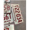 Image 4 : LOT OF 5 1970s SASKATCHEWAN TRAILER LICENSE PLATES