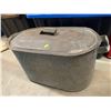 Image 1 : GALVANIZED WASH TUB AND LID