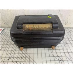 VINTAGE STROMBERG CARLSON TUBE RADIO