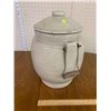 Image 2 : 3 GALLON IMPERIAL ICE WATER CROCK WITH LID MEDICE HAT ALBERTA