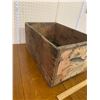 Image 2 : WOODEN CRATE BRITISH COLUMBIA SALMON