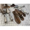 Image 2 : LOT OF OLD SHOE RELATED AND CRATE