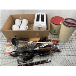 KITCHEN LOT TOASTER MUGS ETC