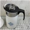 Image 2 : CORNING WARE 9 CUP COFFEE PERCOLATOR AND 6 CUO TEA POT