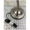 Image 2 : SWIVEL LAMP