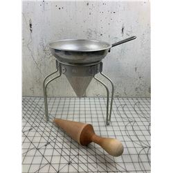 VINTAGE FRUIT PROCESSOR