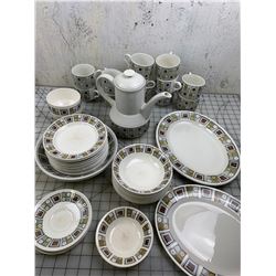 VINTAGE DISHES IRONSTONE BROADHURST ENGLAND RUSHSTONE  SOME CHIPS