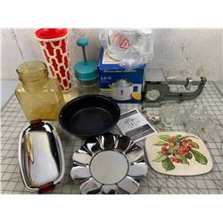 MISC LOT JUICER SCALE ETC