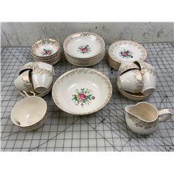 CHINA SET SOME CHIPS 22kt GOLD MIDWINTER STYLECRAFT