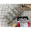 Image 2 : VINTAGE SHAVING LOT SAFETY RAZORS BRUSHES ETC
