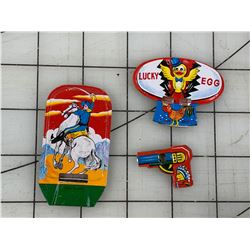 LOT OF VINTAGE TIN WHISTLES