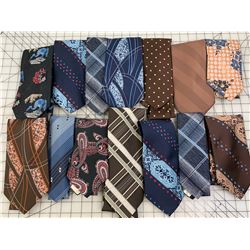 LOT OF 14 NOS VINTAGE NECK TIES