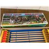 Image 4 : VINTAGE SHINSEI HORSE RACING GAME WITH BOX
