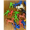 Image 2 : VINTAGE TOY COWBOYS INDIANS AND HORSES