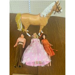 VINTAGE DOLLS AND HORSE